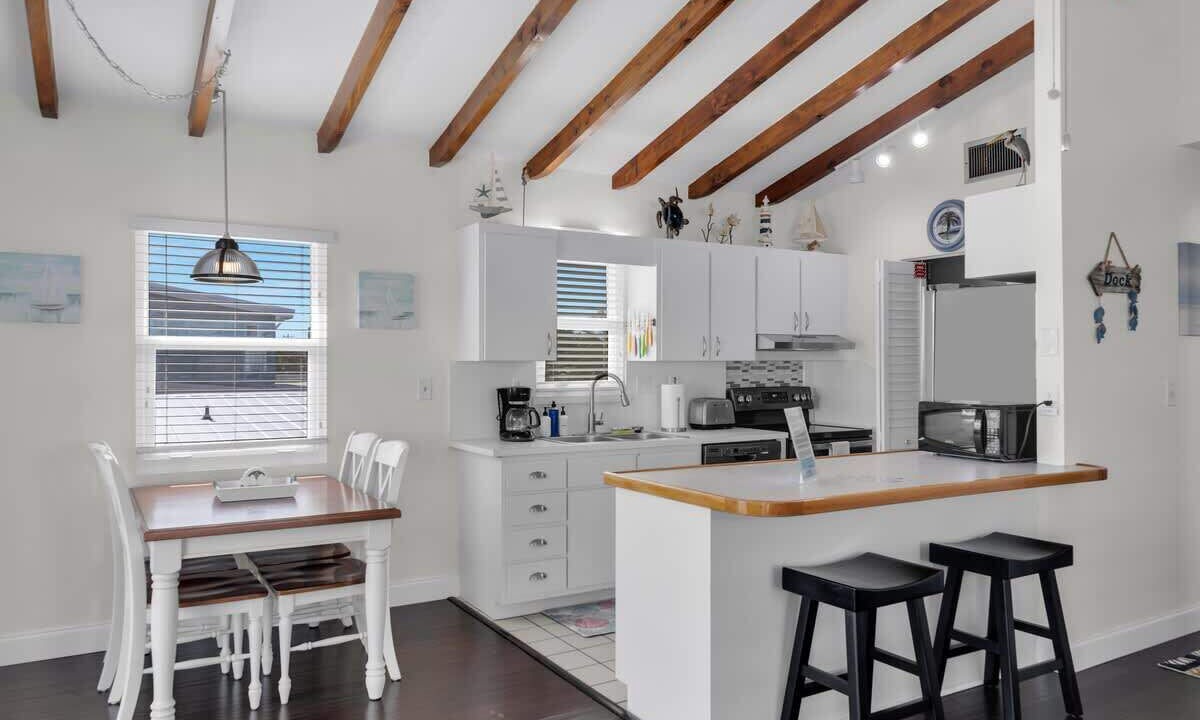 Photo of Kitchen in Key Colony Beach