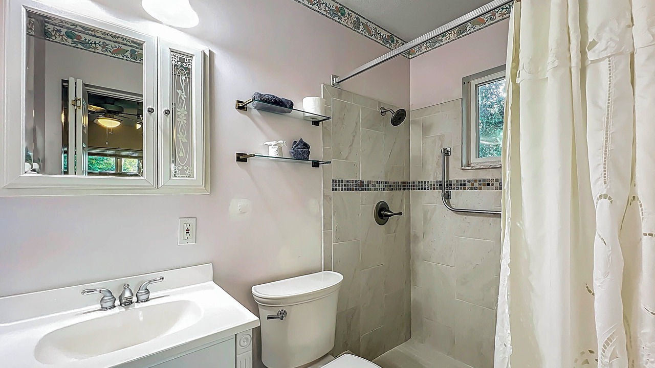 Photo of Bathroom in Dunnellon