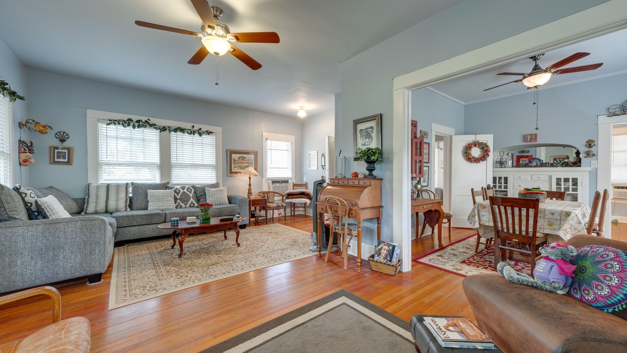 Photo of Livingroom in Canyon Lake