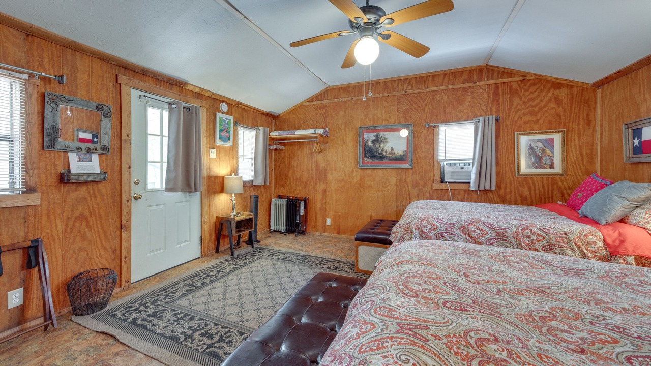 Photo of Bedroom in Canyon Lake