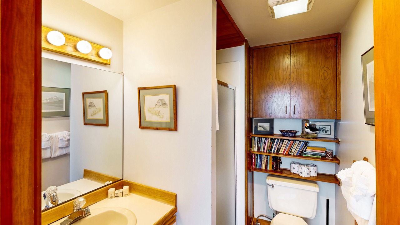 Photo of Bathroom in Cannon Beach