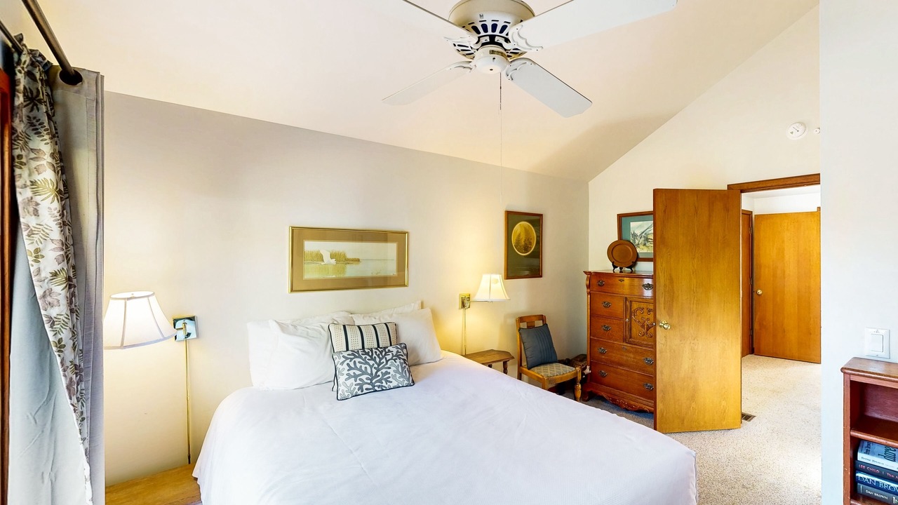 Photo of Bedroom in Cannon Beach