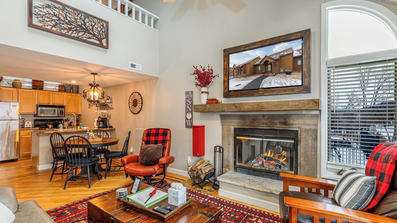 Photo of Livingroom in The Galena Territory