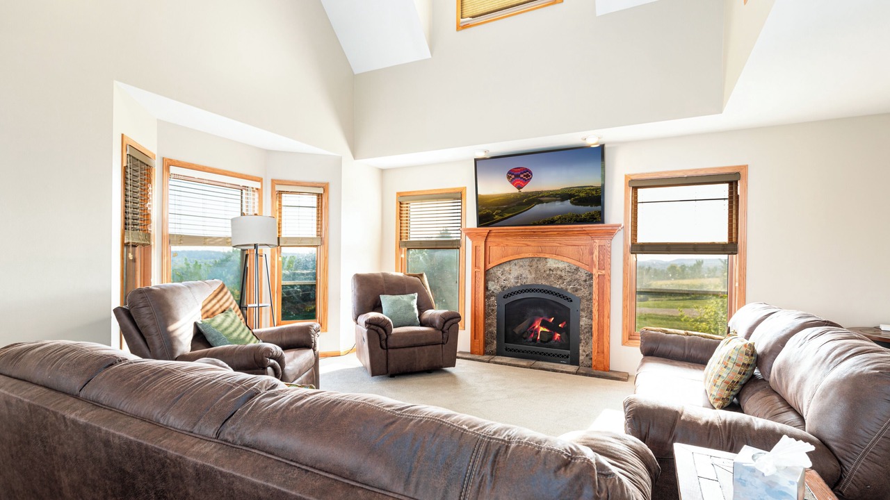 Photo of Livingroom in The Galena Territory