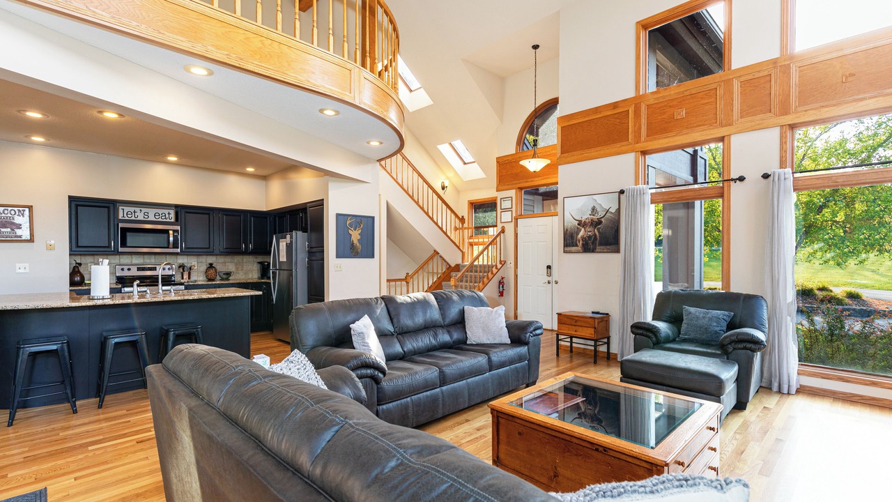Photo of Livingroom in The Galena Territory