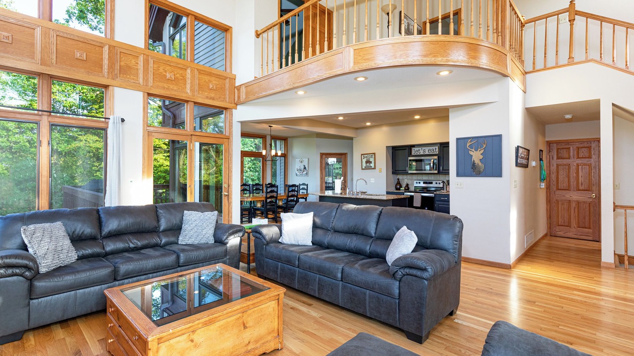 Photo of Livingroom in The Galena Territory