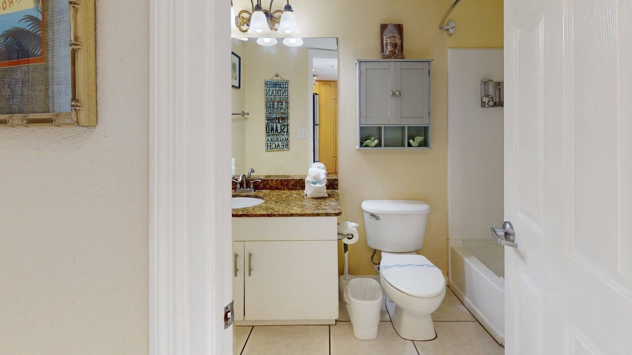 Photo of Bathroom in Treasure Island