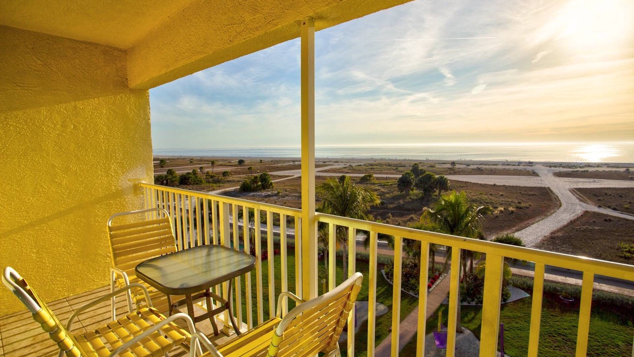 Photo of Patio Balcony in Treasure Island