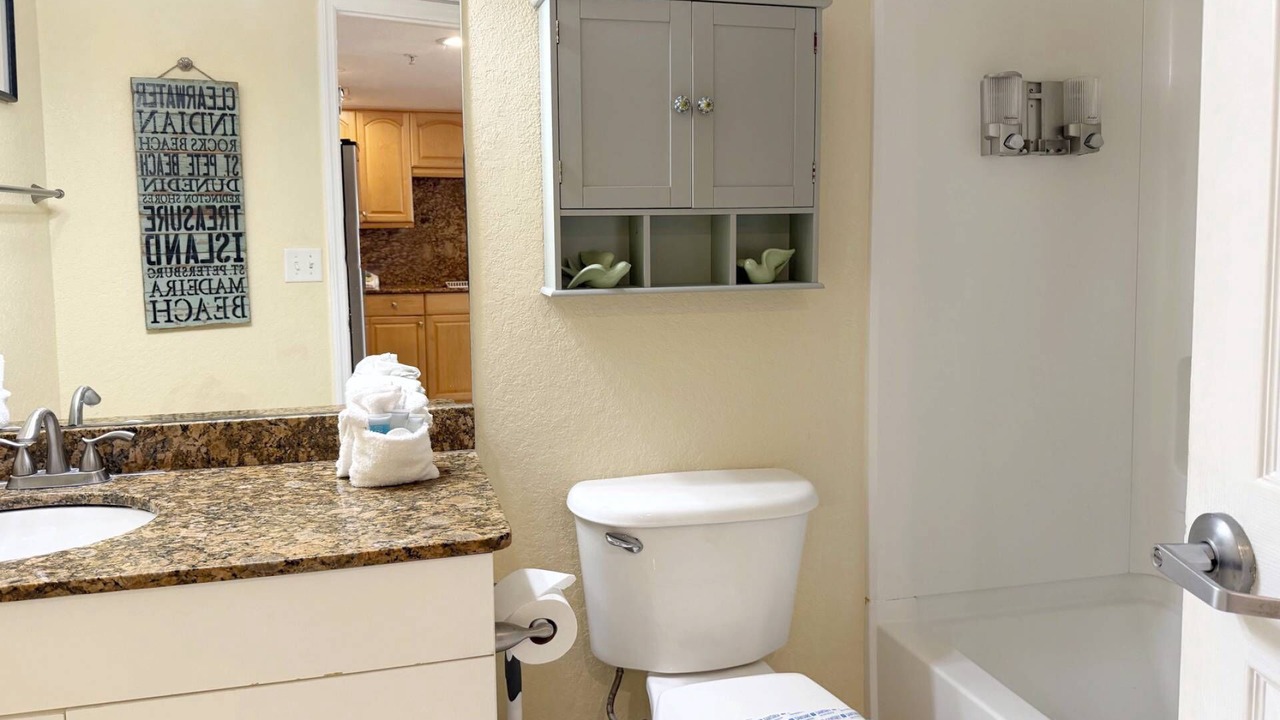 Photo of Bathroom in Treasure Island