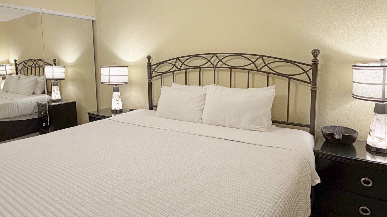 Photo of Bedroom in Treasure Island
