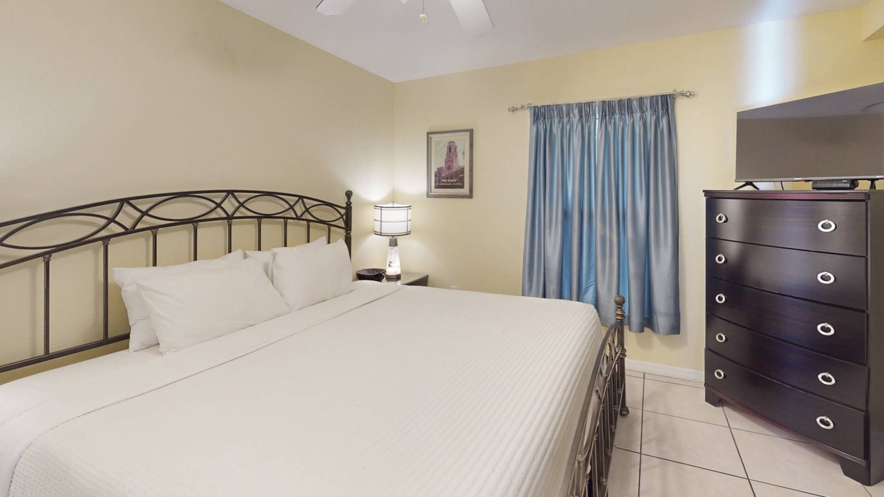 Photo of Bedroom in Treasure Island