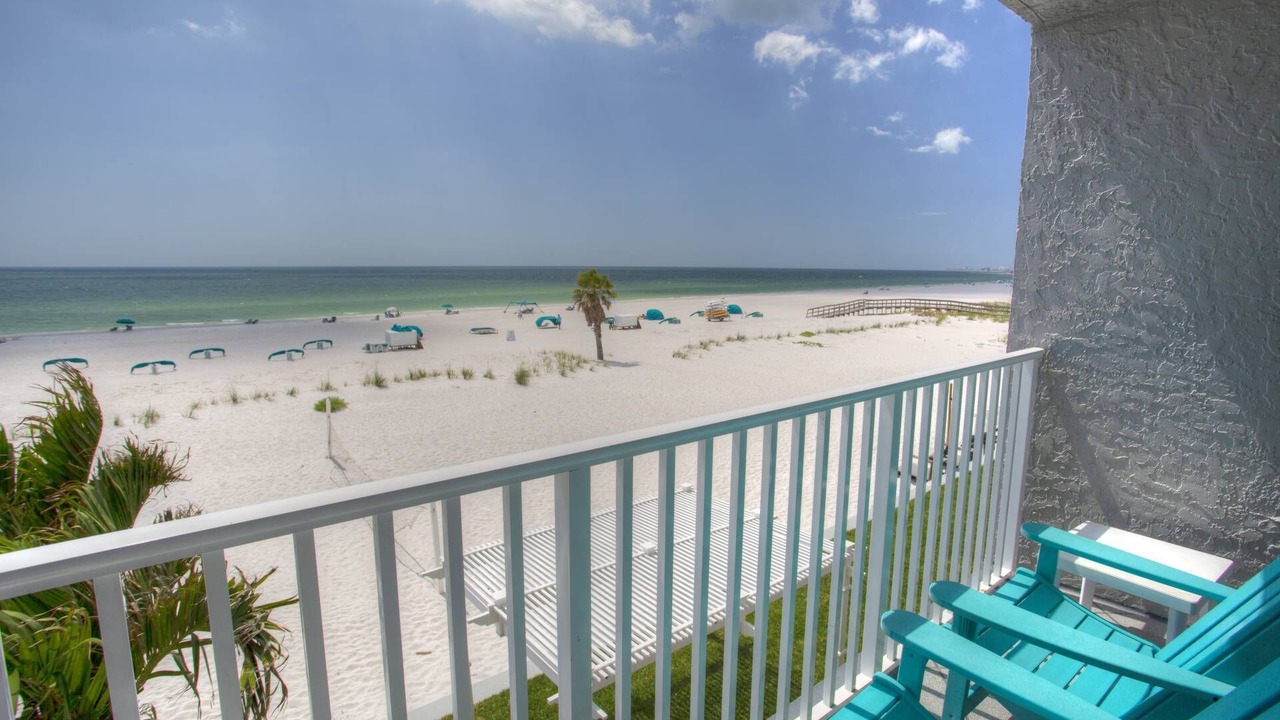 Photo of Patio Balcony in Treasure Island