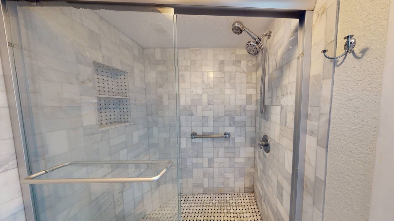 Photo of Bathroom in Treasure Island