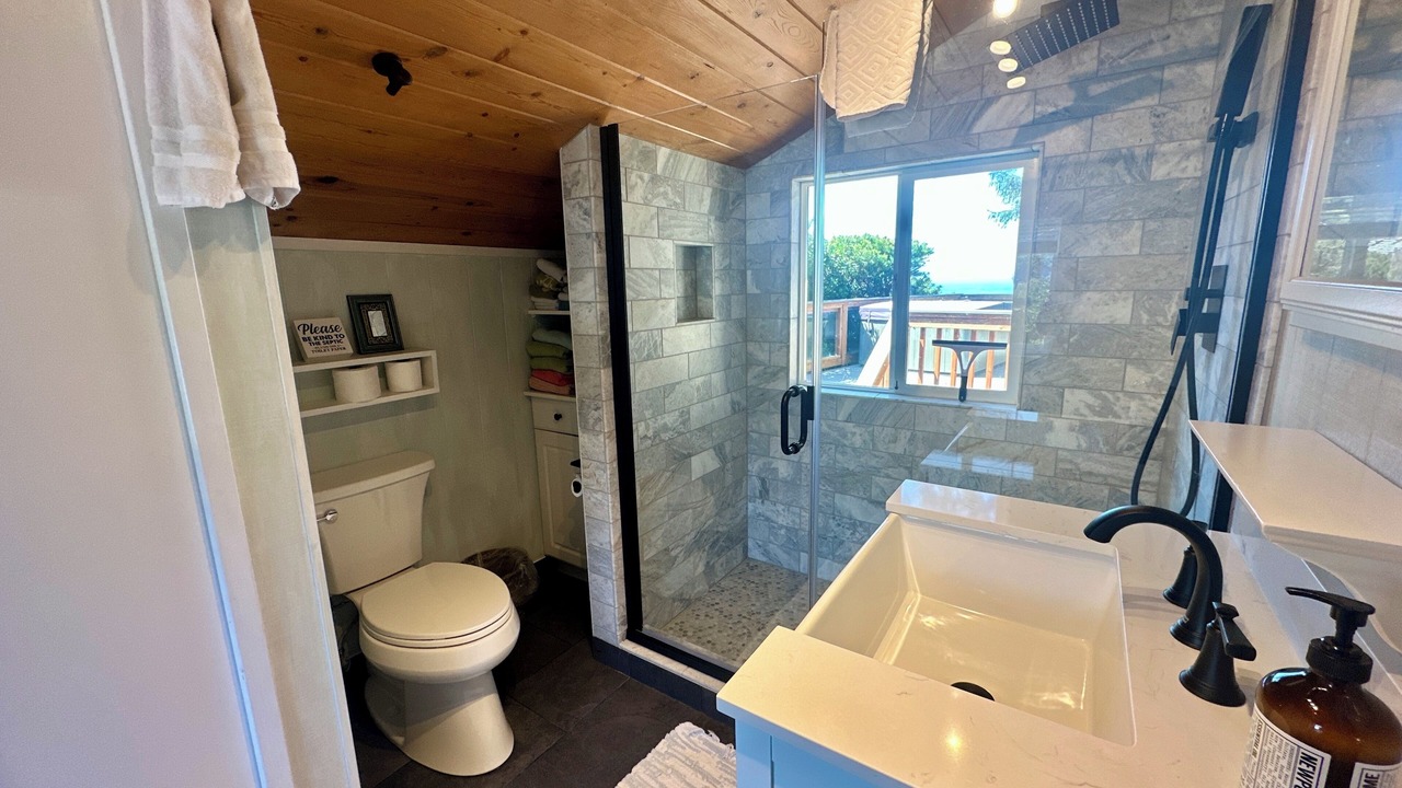 Photo of Bathroom in Sandpiper Village