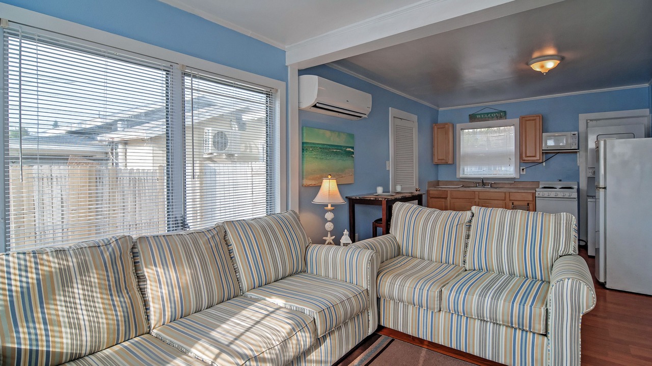 Photo of Livingroom in Treasure Island