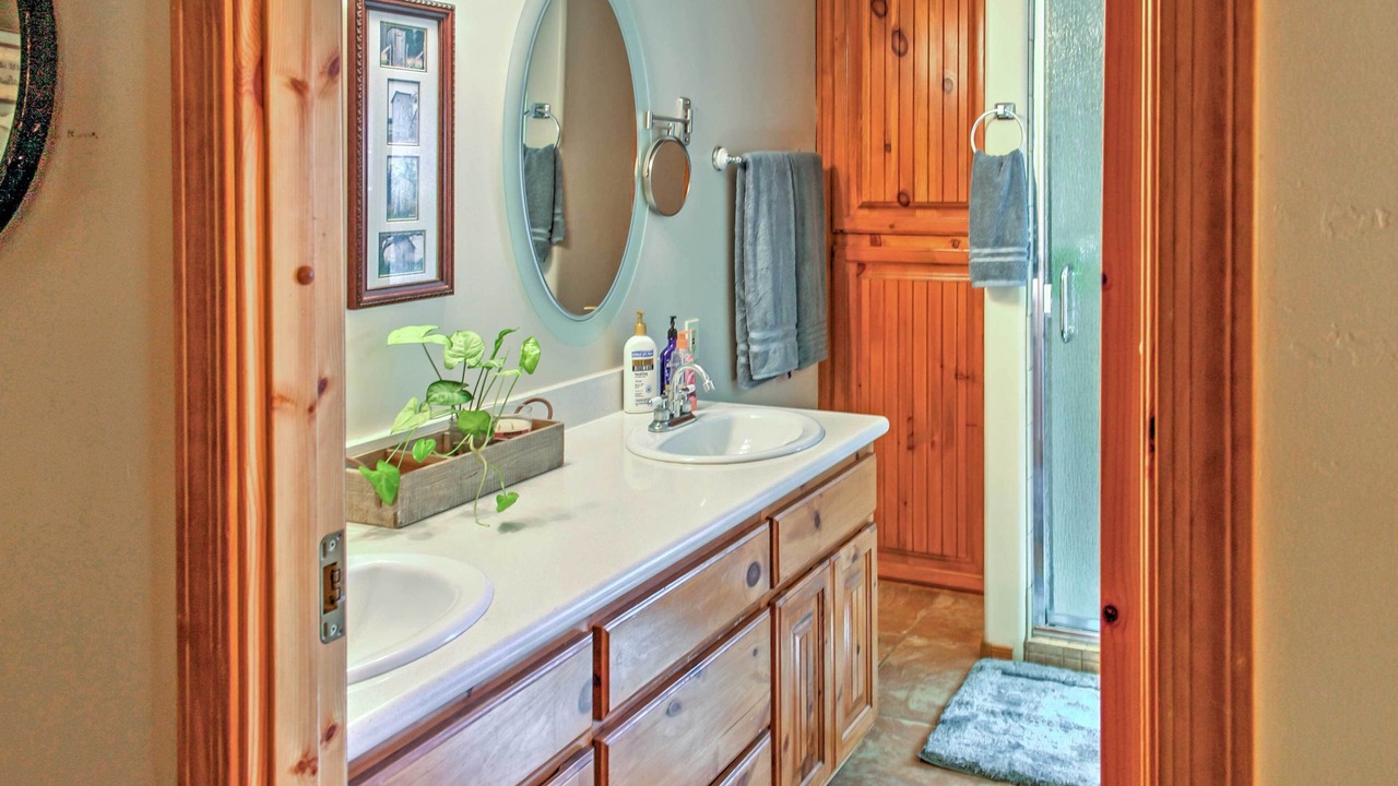 Photo of Bathroom in Baderville