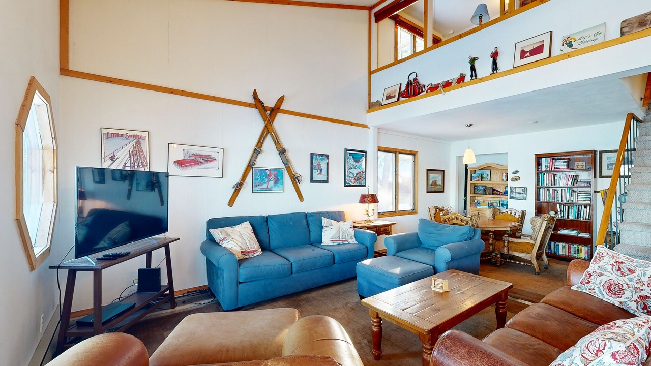 Photo of Livingroom in McCall