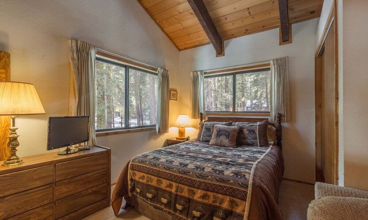 Photo of Others in Tahoe Pines