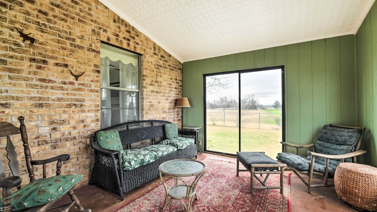 Photo of Livingroom in Carmine