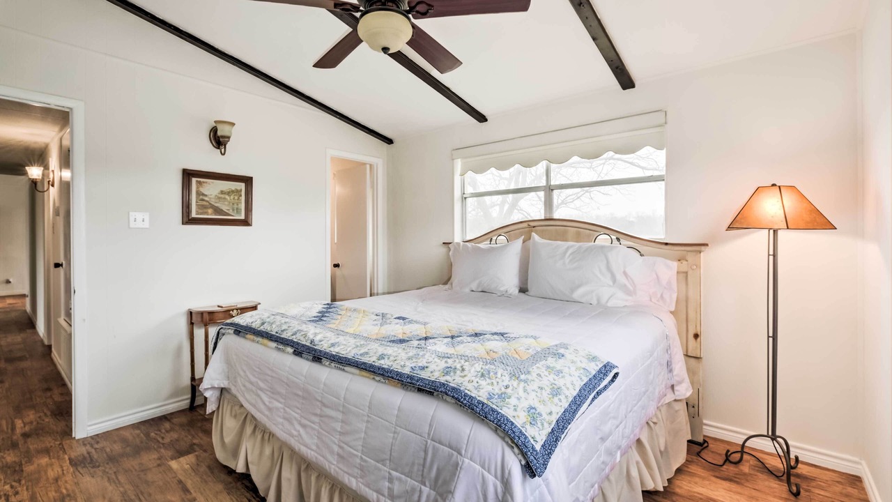 Photo of Bedroom in Carmine