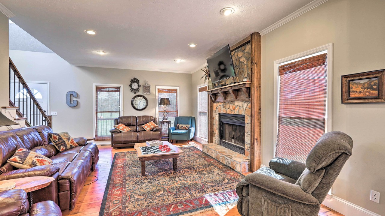 Photo of Livingroom in Pine Mountain Valley