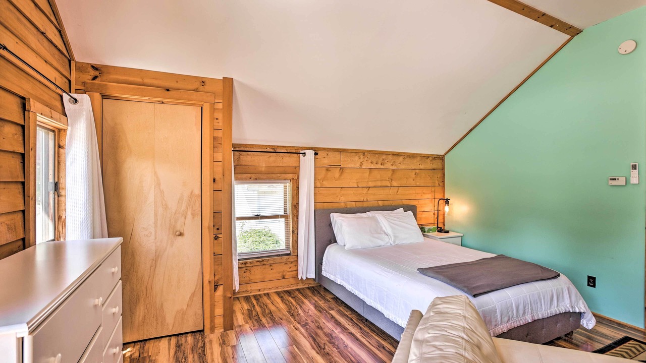 Photo of Bedroom in Suttons Bay