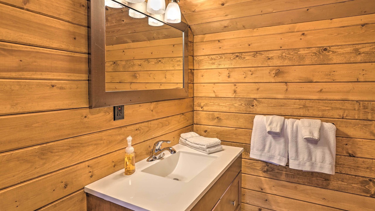 Photo of Bathroom in Suttons Bay