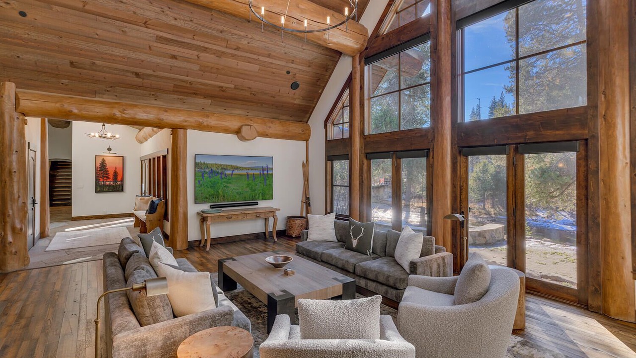 Photo of Livingroom in Olympic Valley