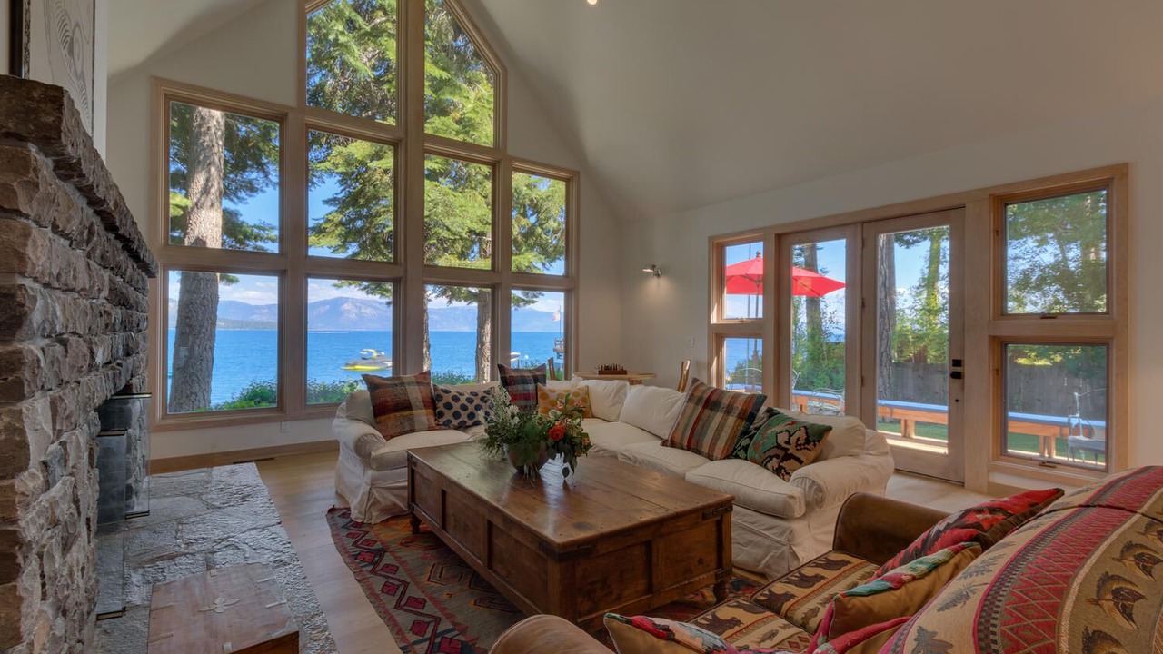 Photo of Livingroom in Carnelian Bay