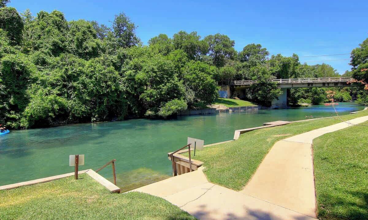 Photo of Others in New Braunfels