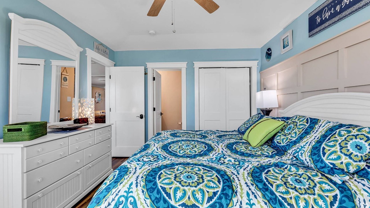 Photo of Bedroom in Surfside Beach