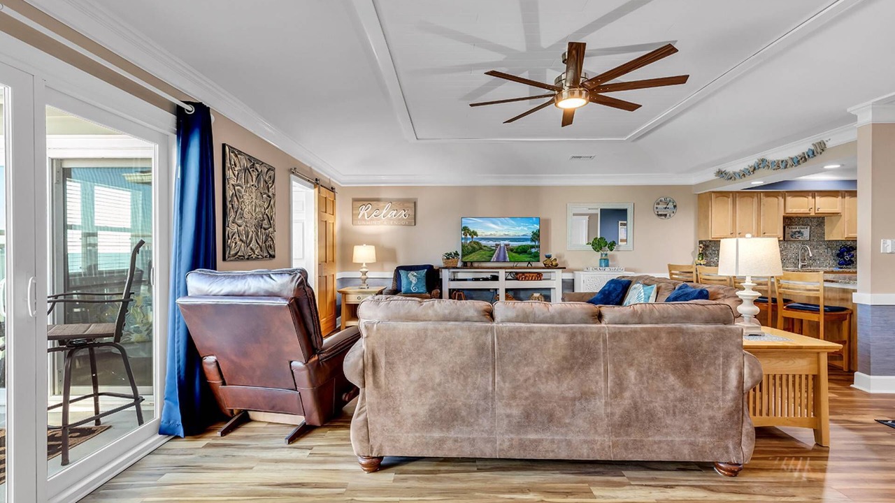 Photo of Livingroom in Surfside Beach