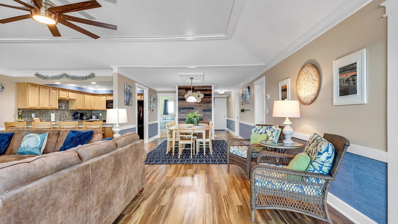 Photo of Livingroom in Surfside Beach