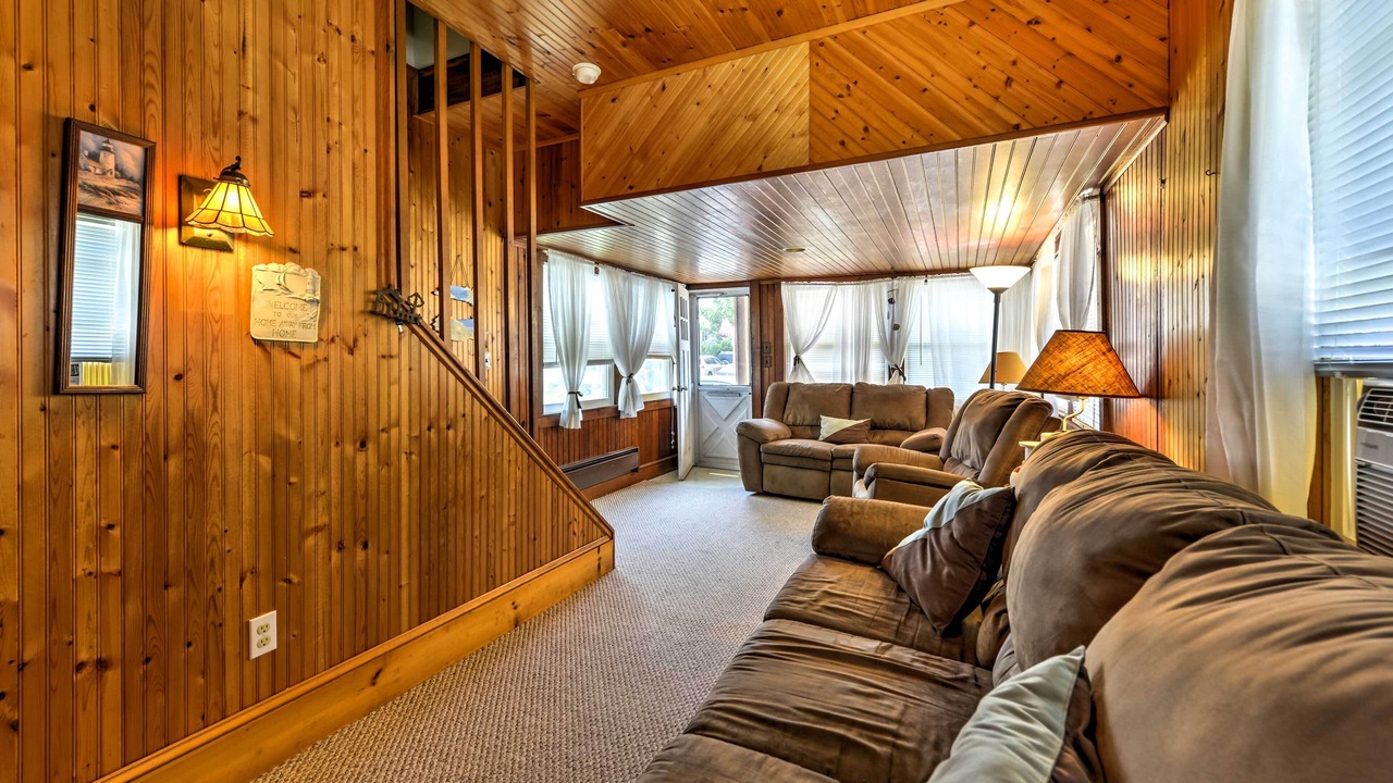 Photo of Livingroom in Ship Bottom