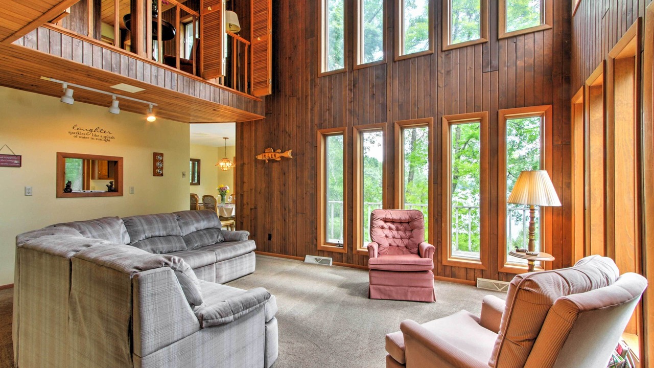 Photo of Livingroom in Pine River