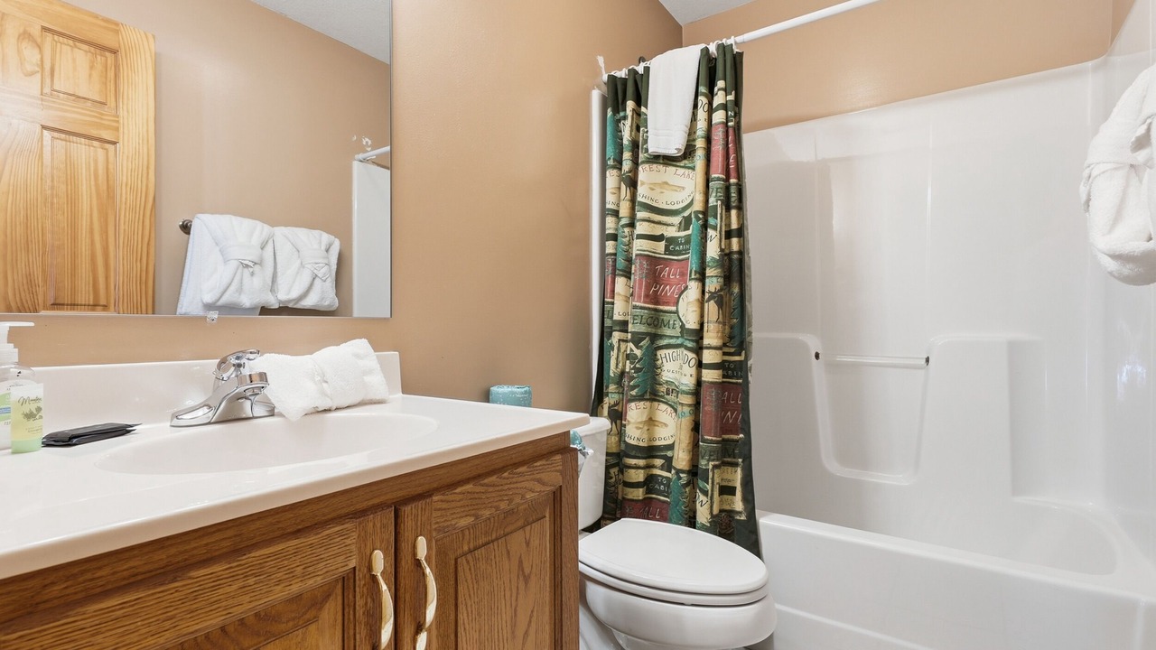 Photo of Bathroom in Cosby