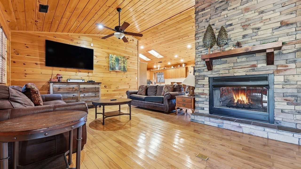 Photo of Livingroom in Cosby