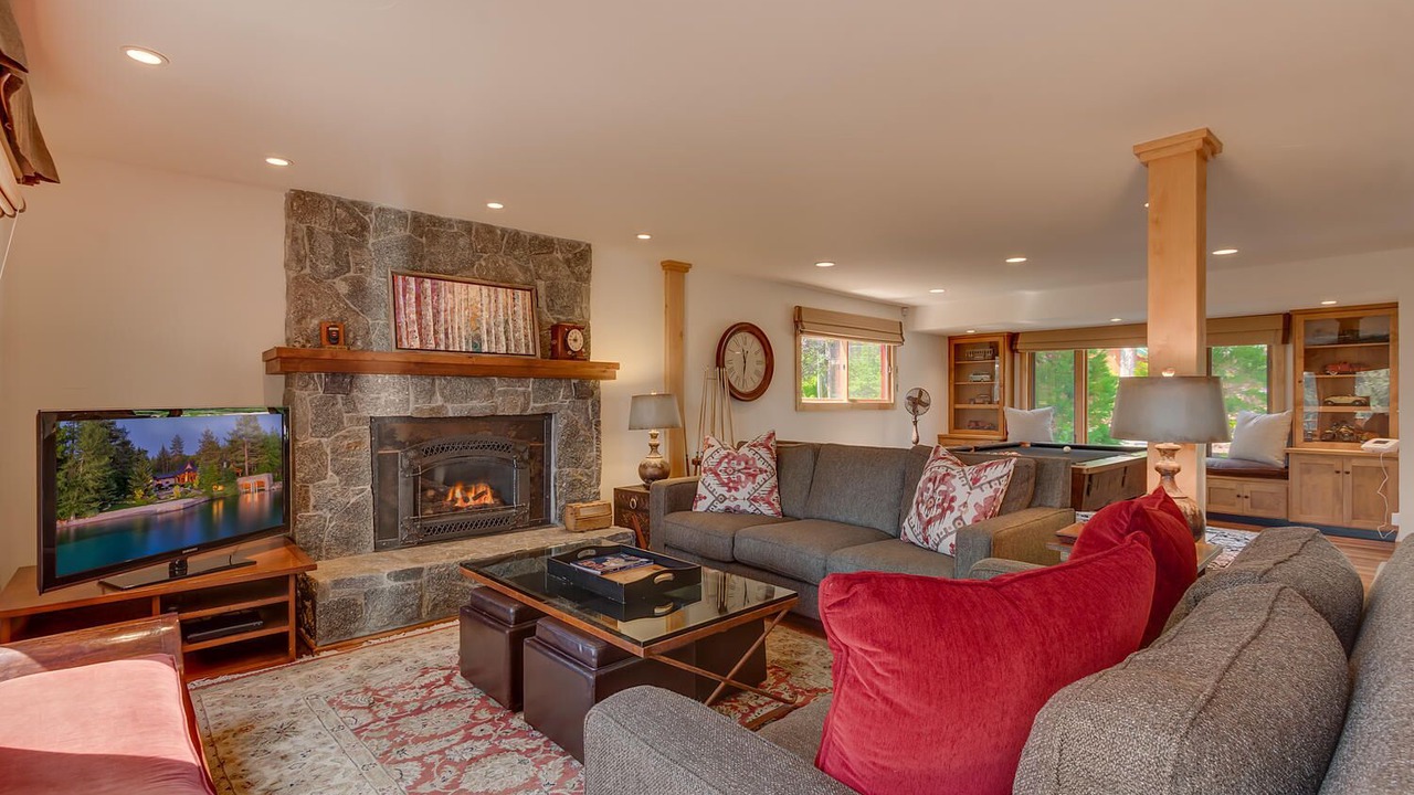 Photo of Livingroom in Tahoe Woods