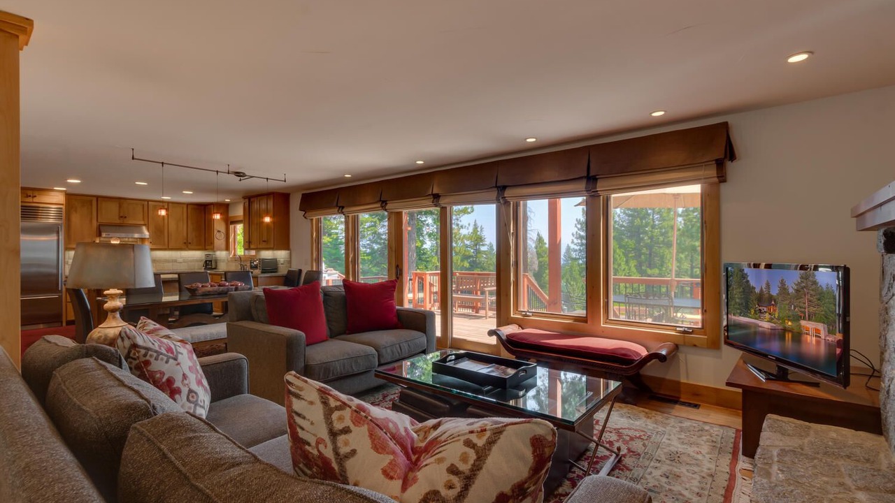 Photo of Livingroom in Tahoe Woods