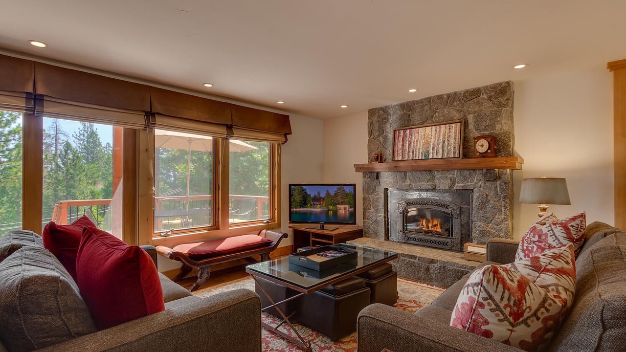Photo of Livingroom in Tahoe Woods