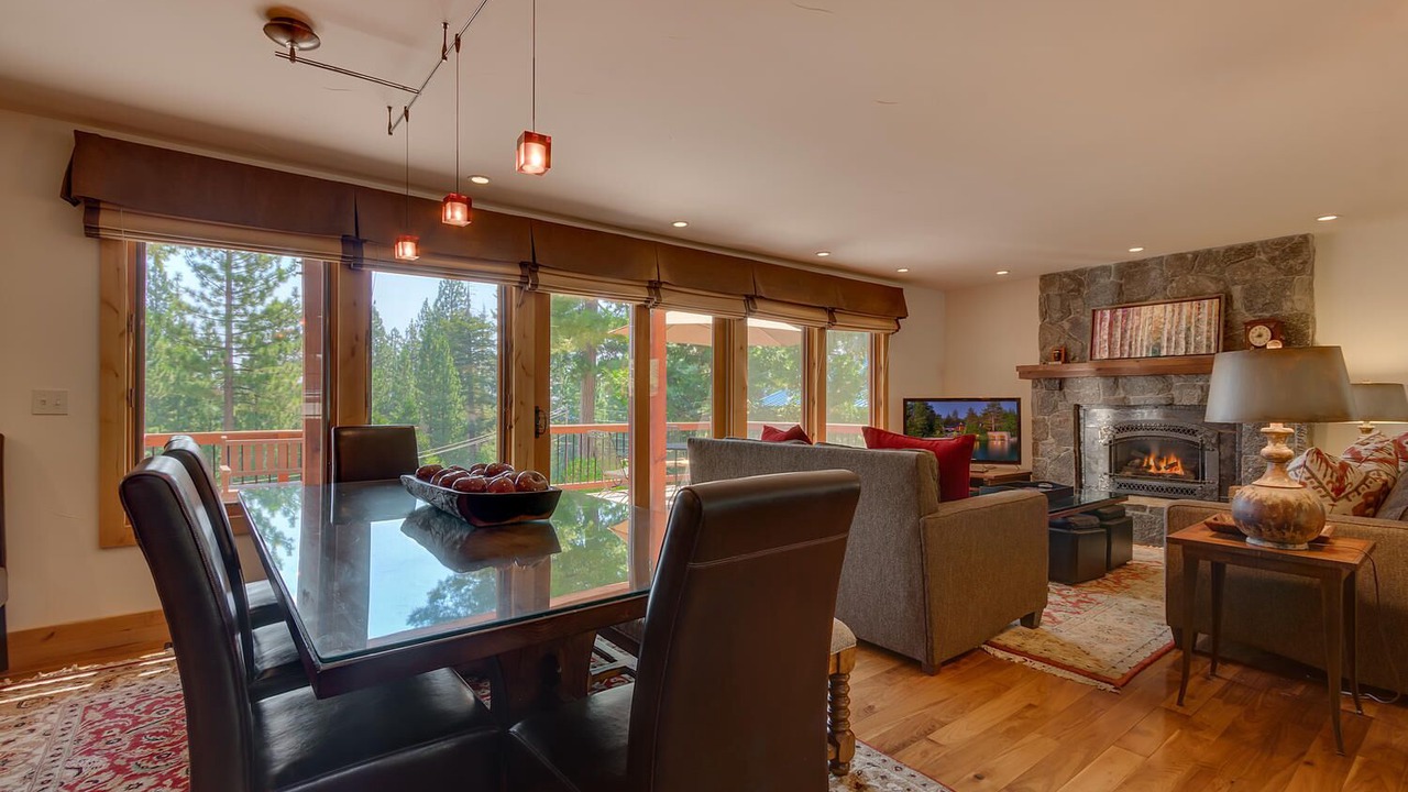 Photo of Livingroom in Tahoe Woods