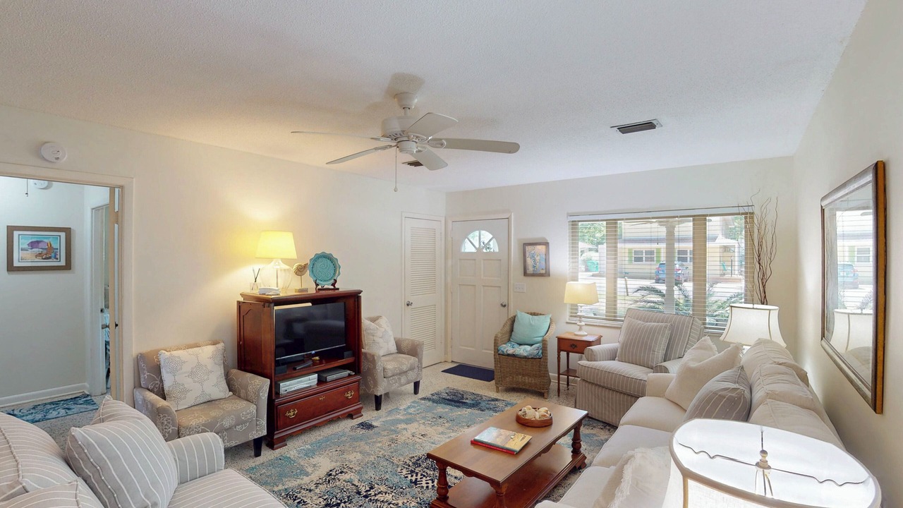 Photo of Livingroom in Jekyll Island