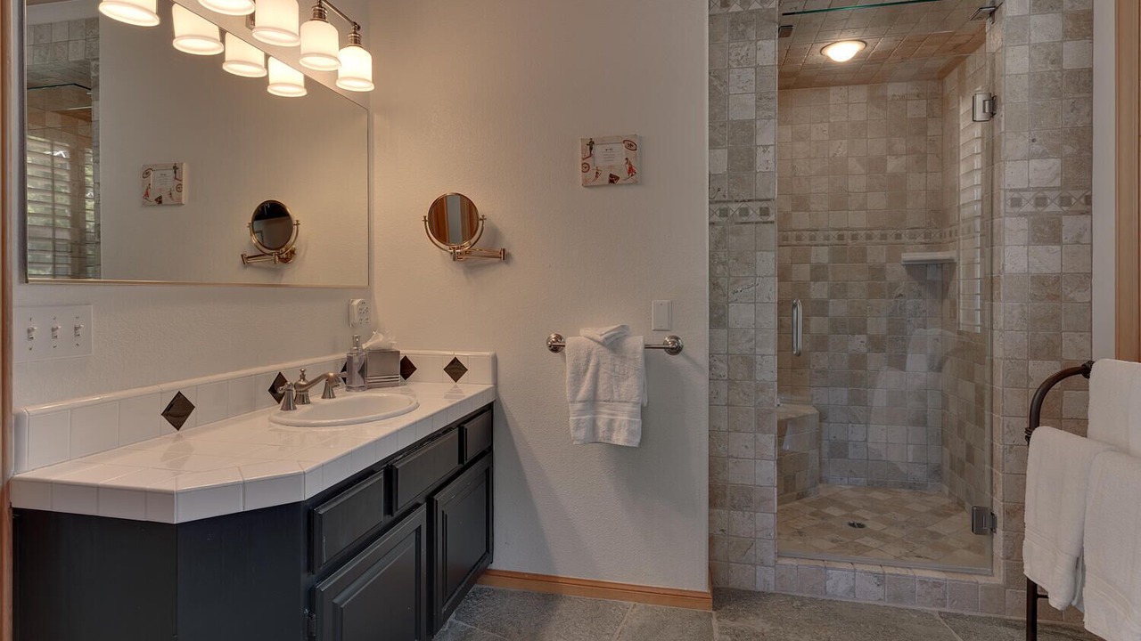 Photo of Bathroom in Talmont