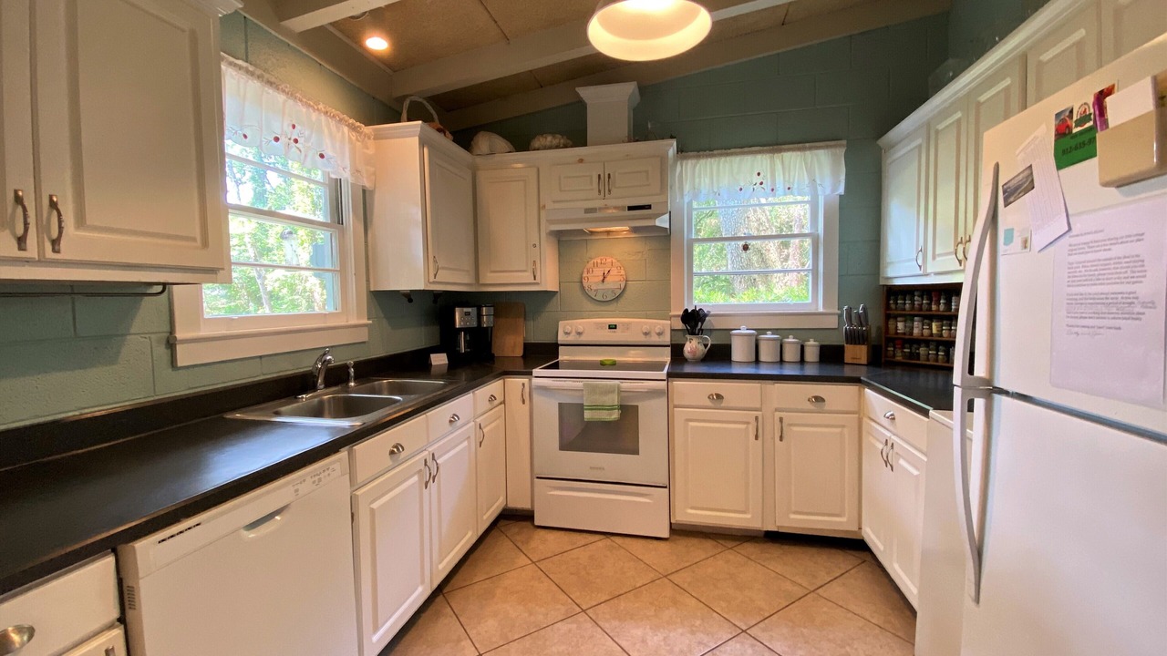 Photo of Kitchen in Jekyll Island