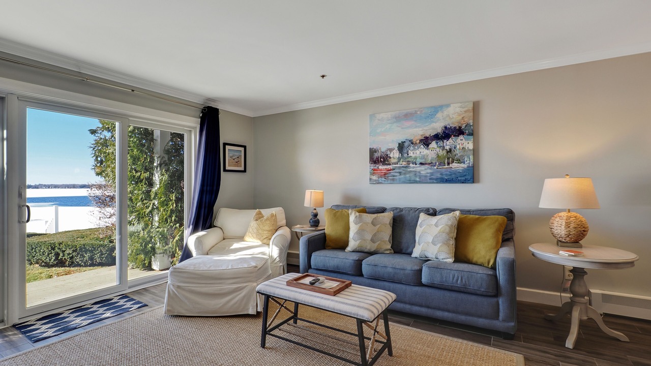 Photo of Livingroom in Boyne City