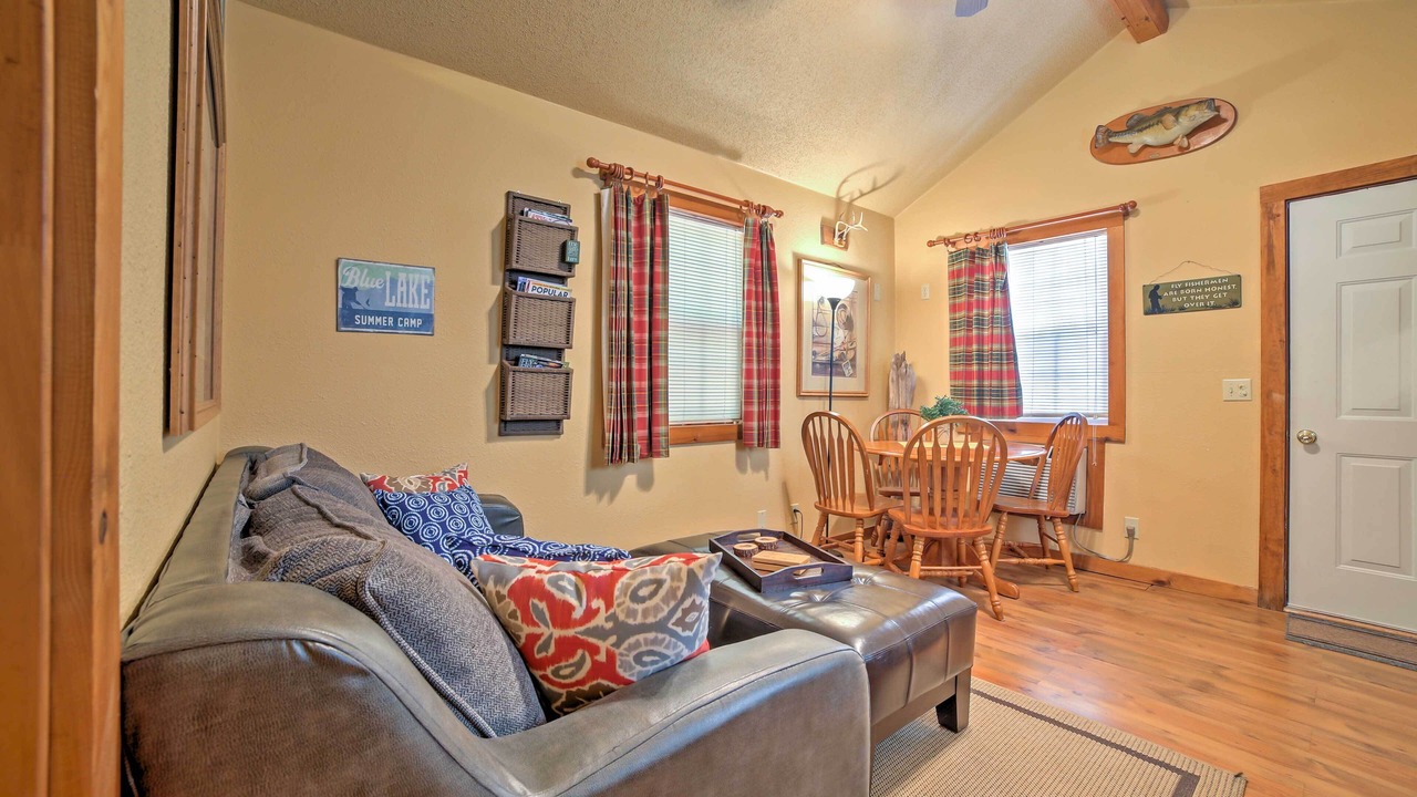 Photo of Livingroom in Table Rock