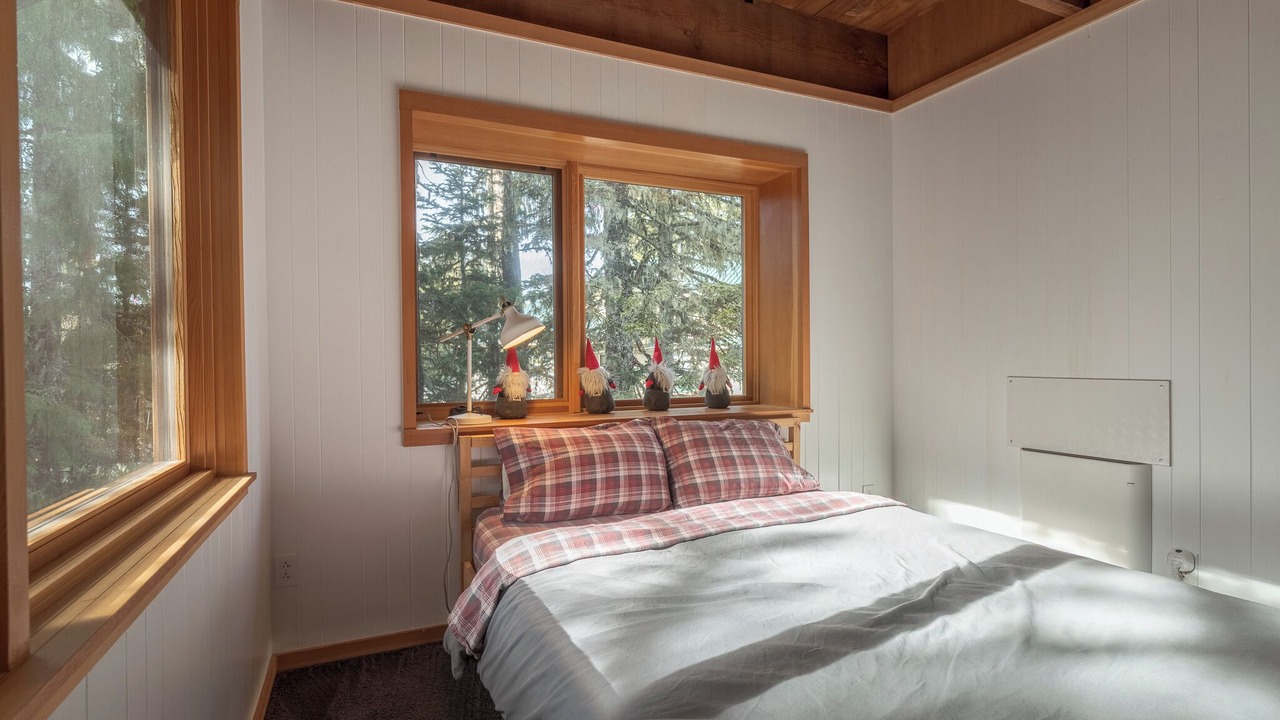 Photo of Bedroom in Government Camp