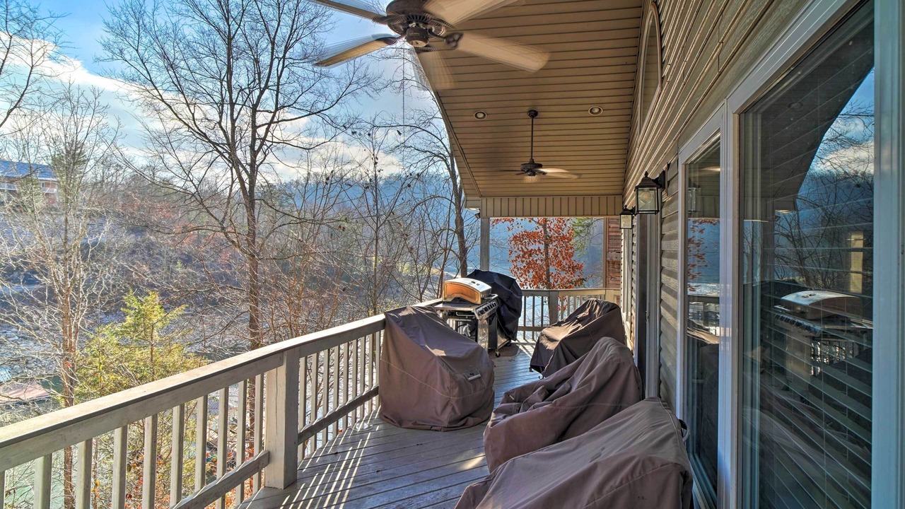 Photo of Patio Balcony in Caryville