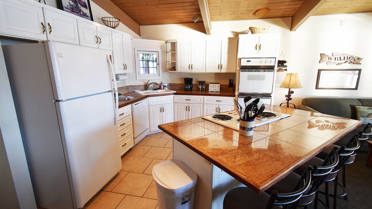 Photo of Others in Dillon