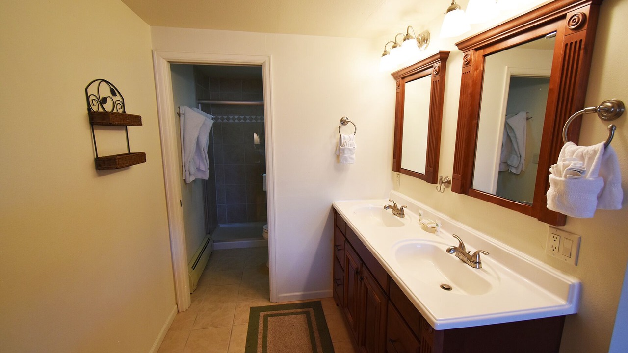 Photo of Others in Dillon